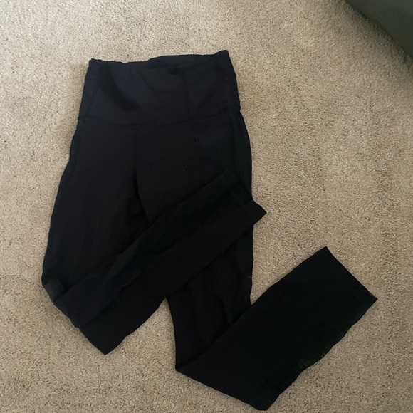 Lululemon Size 2 Black Mesh Leggings - Picture 1 of 5